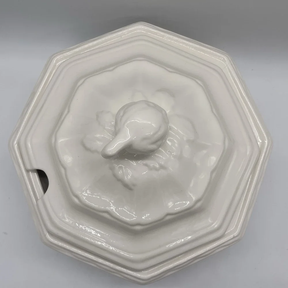 Vintage California Pottery USA Soup Tureen 2qt Octagon White Cream Lidded Lid‎